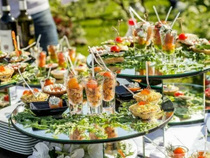 Кейтеринг в экстремальных условиях: как накормить команду в любой точке планеты